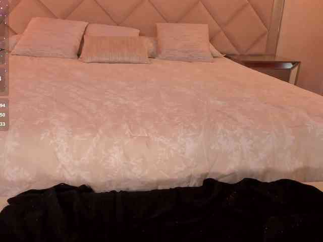 CarolineGrace webcam