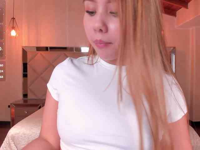 chat for free online CarolineGrace