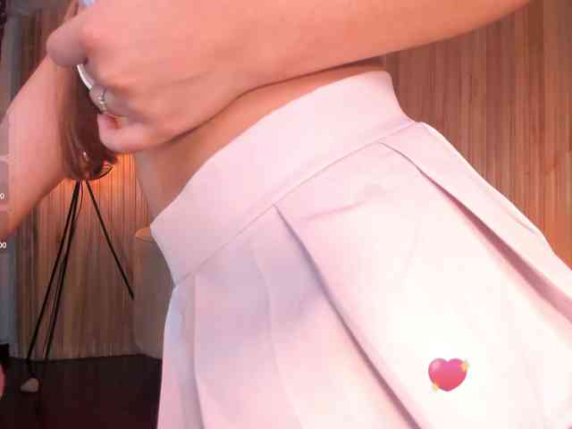 CarolineGrace webcam