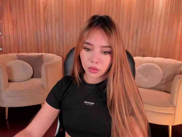 CarolineGrace webcam