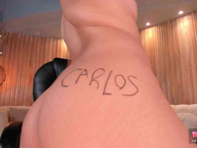 CarolineGrace webcam
