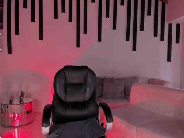 CarolineGrace webcam