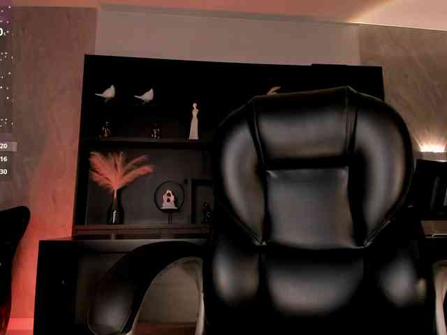 CarolineGrace webcam