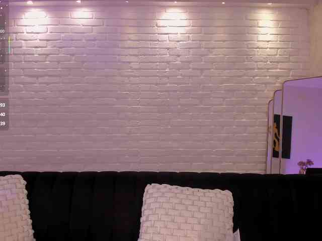 CarolineGrace webcam