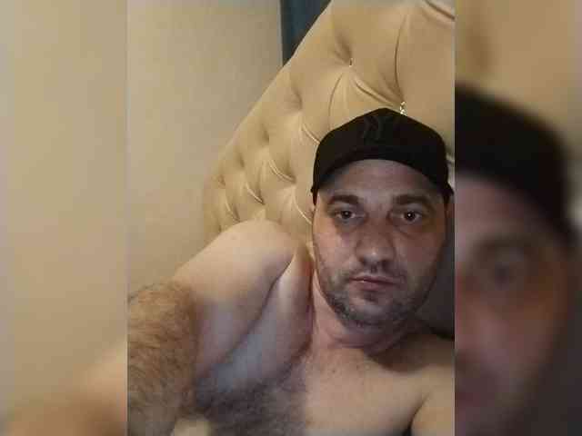 Deniroid007 Live Webcam on BongaCams