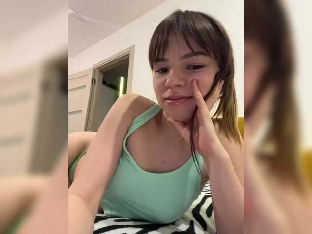 hi-bounty's BongaCams show and profile