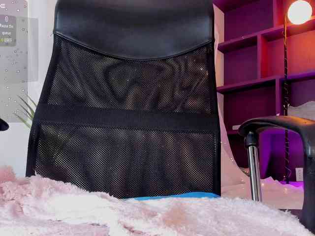 Emma-Bonnett webcam