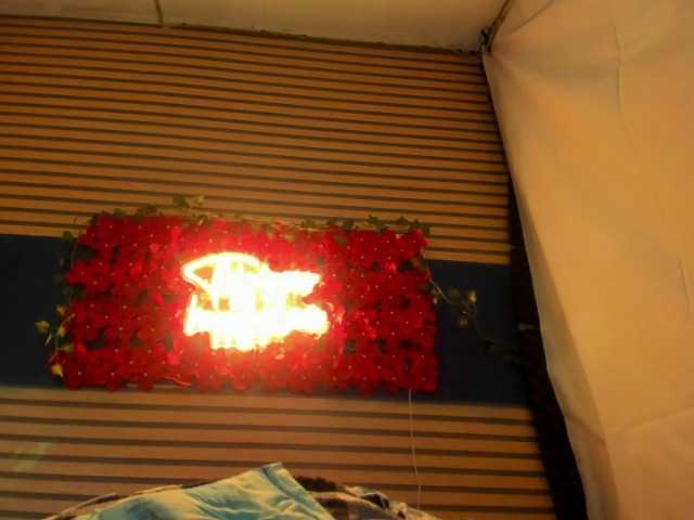 rosse2504's BongaCams show and profile