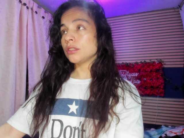 rosse2504's BongaCams show and profile