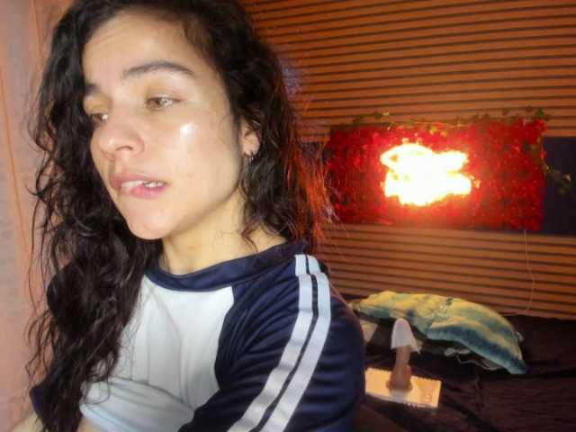 rosse2504's BongaCams show and profile