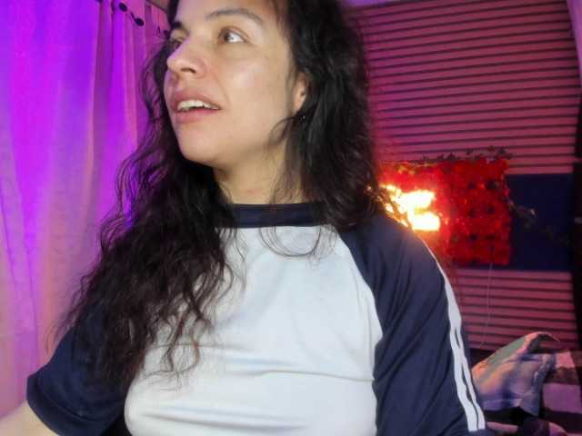 rosse2504's BongaCams show and profile