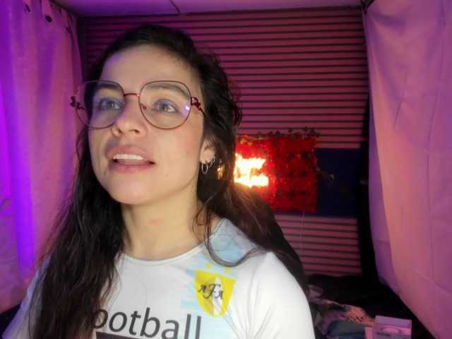 rosse2504's BongaCams show and profile