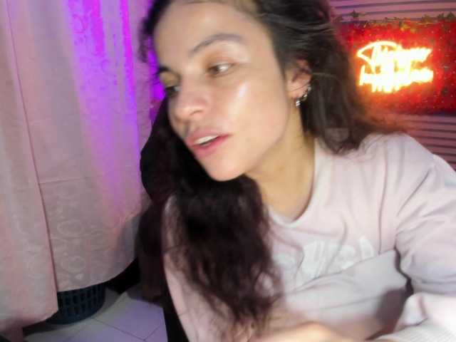 rosse2504 live cam profile