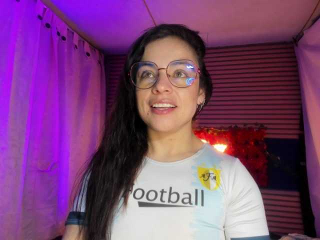 rosse2504's BongaCams show and profile