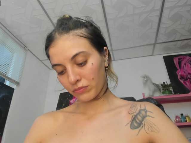 mariecam420's BongaCams show and profile