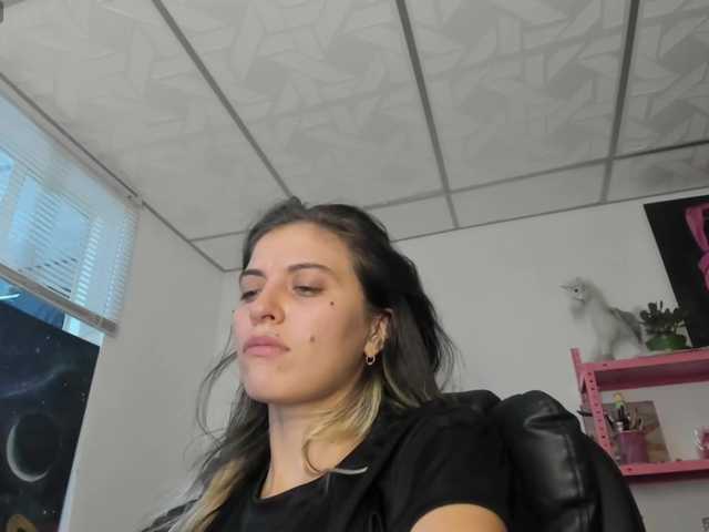 mariecam420's BongaCams show and profile