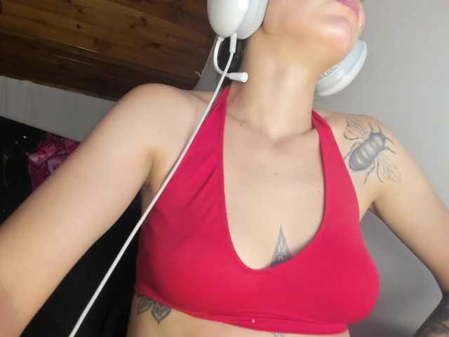 mariecam420's BongaCams show and profile