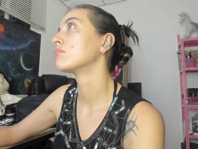 mariecam420's BongaCams show and profile