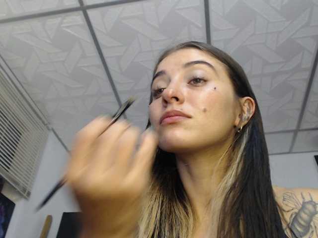 mariecam420's BongaCams show and profile