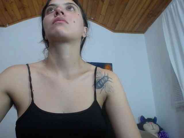 mariecam420 Live Webcam on BongaCams