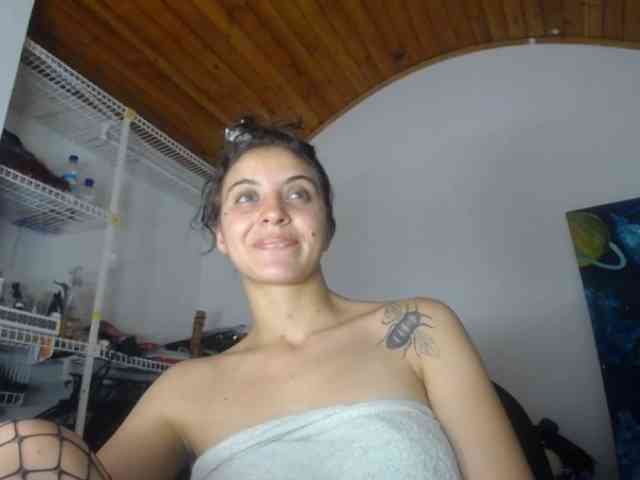 mariecam420 Live Webcam on BongaCams
