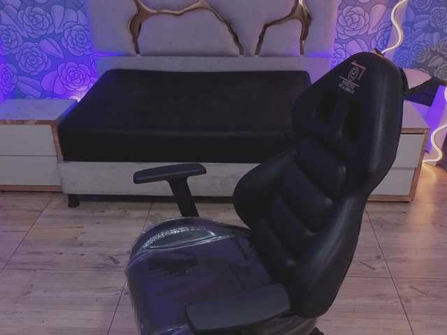 Mellani-tay's BongaCams show and profile