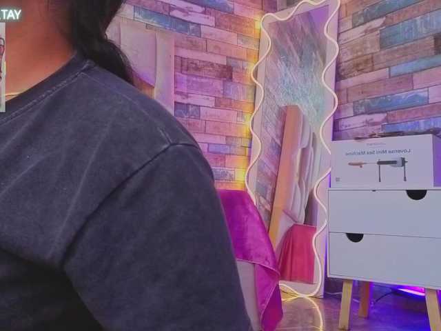 Mellani-tay's BongaCams show and profile