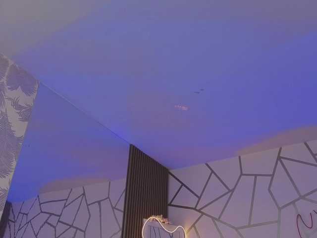 Mellani-tay's BongaCams show and profile