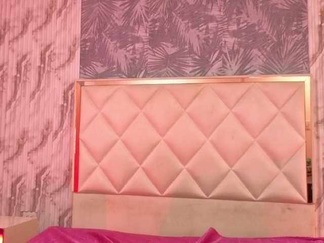 Mellani-tay's BongaCams show and profile