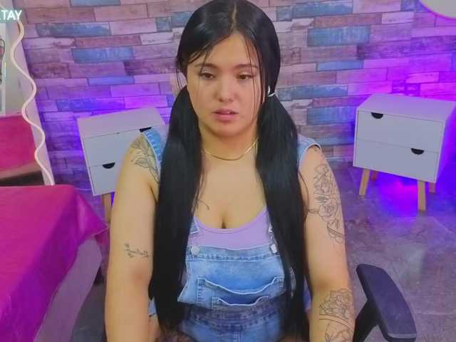 Mellani-tay's BongaCams show and profile