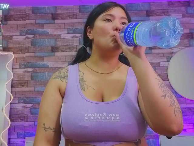 Mellani-tay's BongaCams show and profile