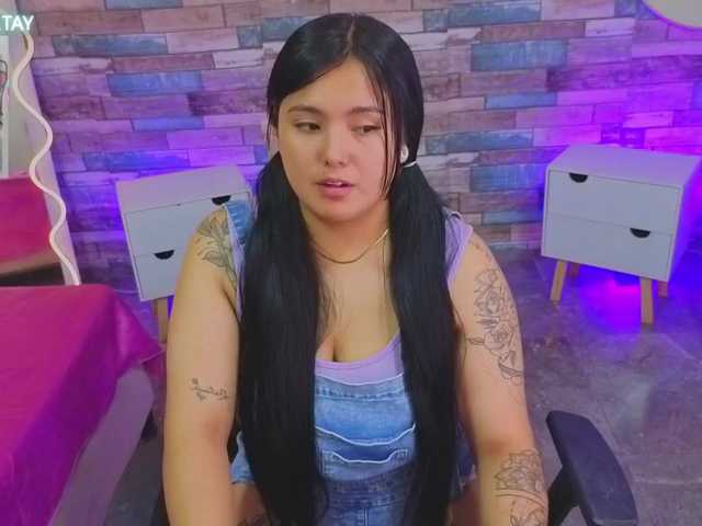 Mellani-tay's BongaCams show and profile