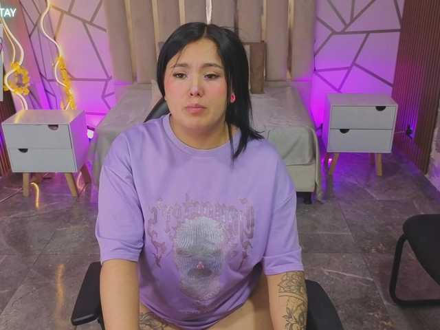 Mellani-tay's BongaCams show and profile