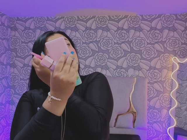 Mellani-tay's BongaCams show and profile