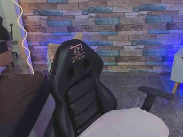 Mellani-tay Mellani-tay