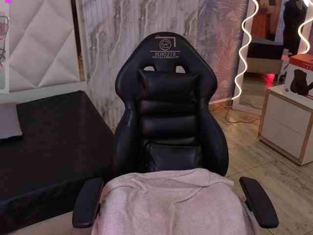 Mellani-tay Mellani-tay