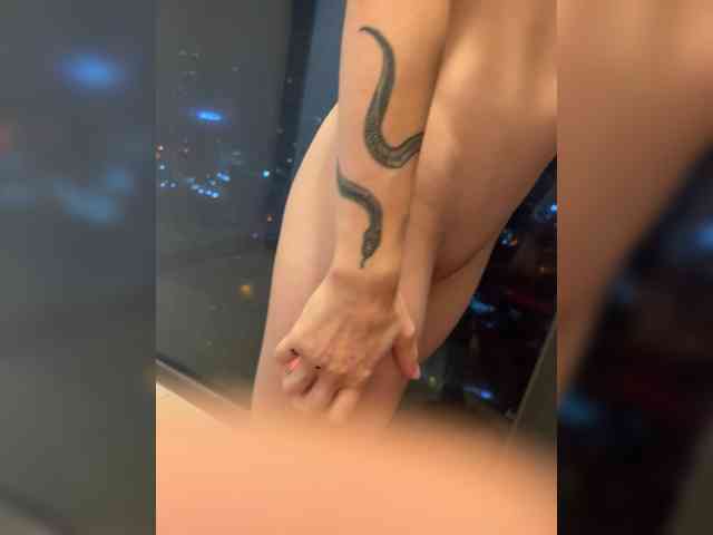 SukubOverlord webcam