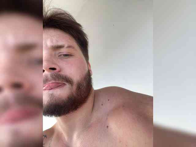 SukubOverlord webcam