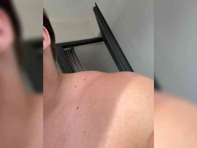 SukubOverlord webcam