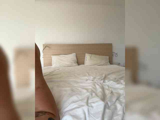 SukubOverlord webcam