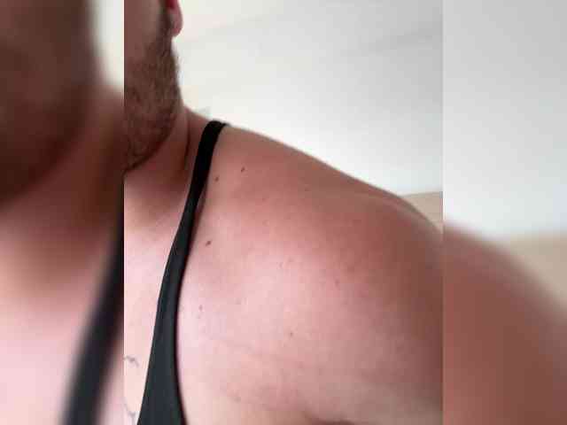 SukubOverlord webcam