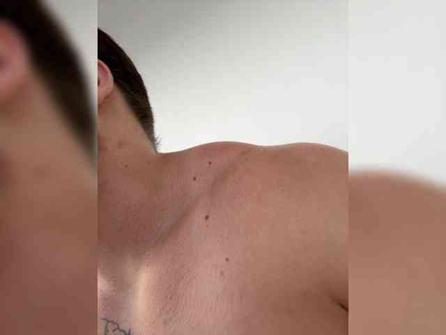 SukubOverlord webcam