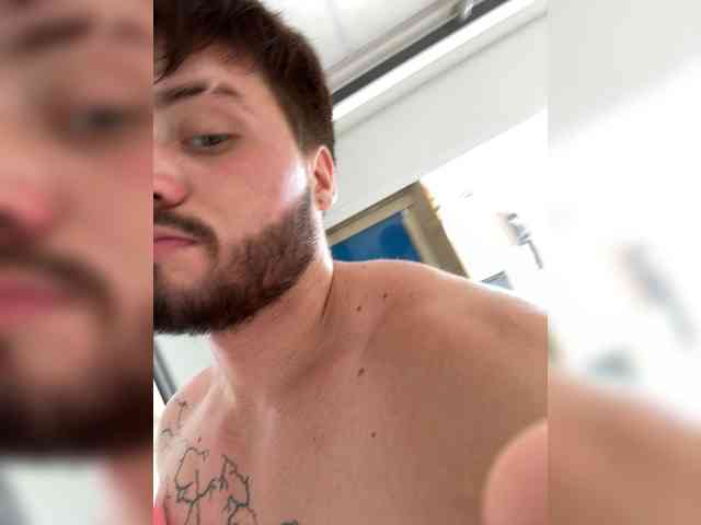 SukubOverlord webcam