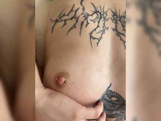 SukubOverlord webcam