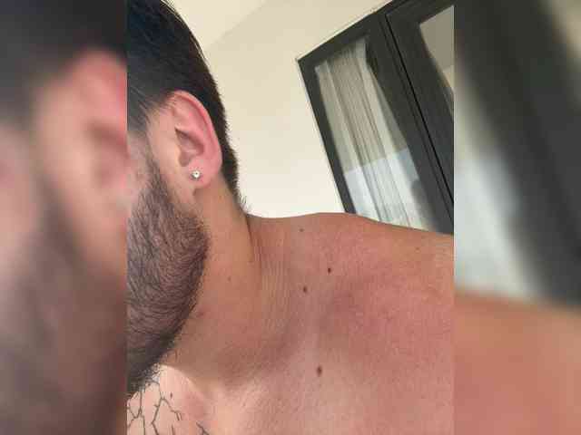 SukubOverlord webcam