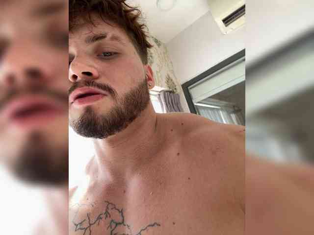 SukubOverlord webcam