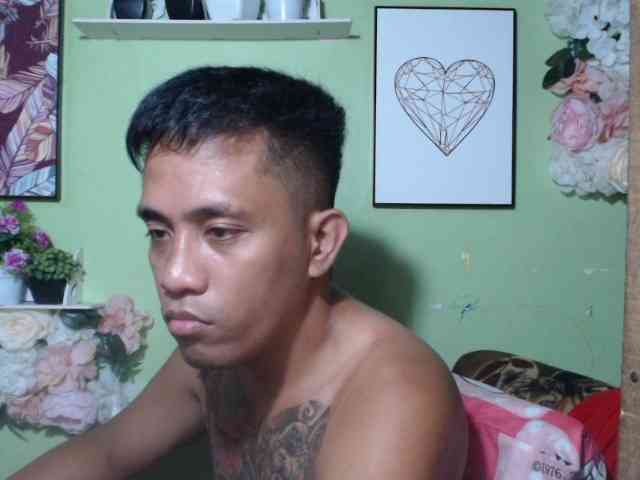 tyler-pinoyhott tyler-pinoyhott