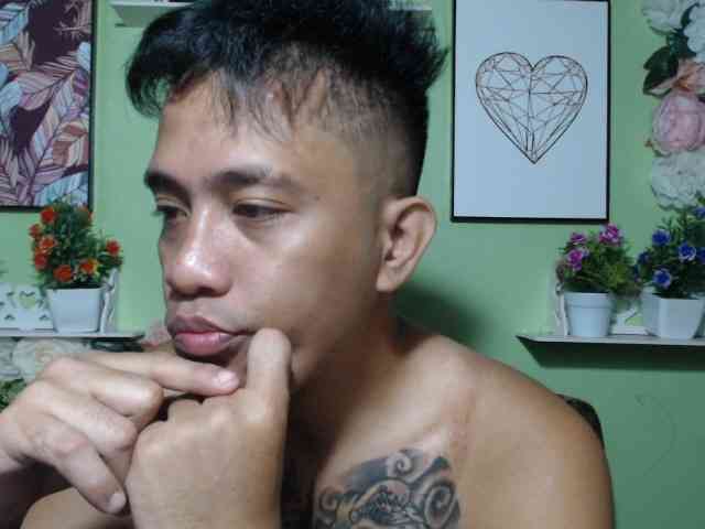 tyler-pinoyhott tyler-pinoyhott