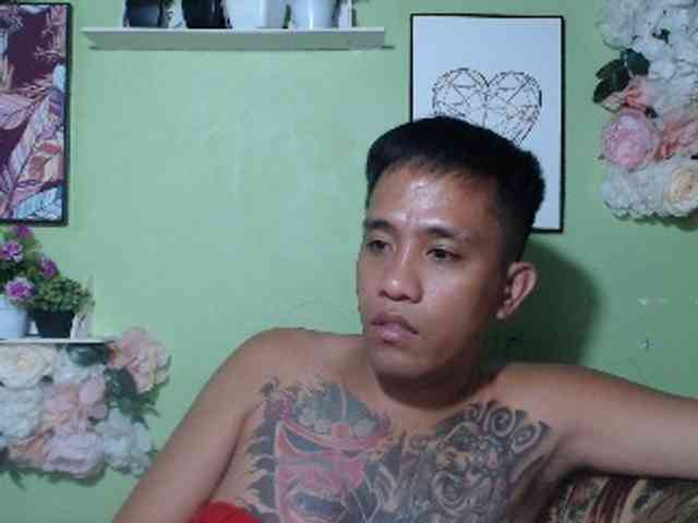 tyler-pinoyhott tyler-pinoyhott