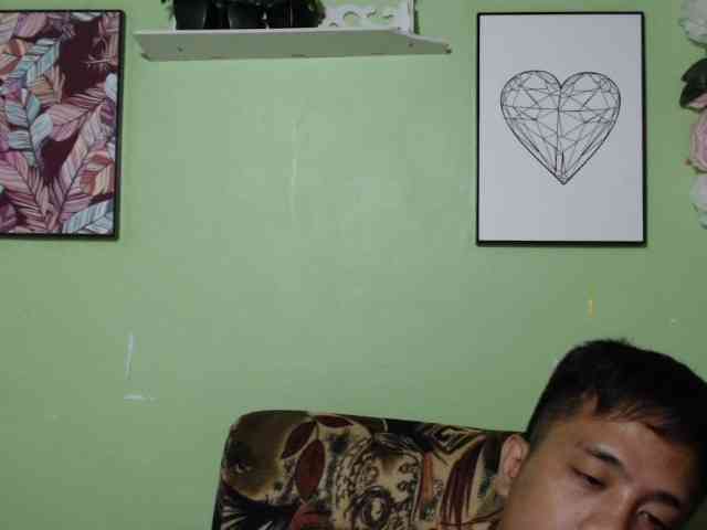 tyler-pinoyhott tyler-pinoyhott